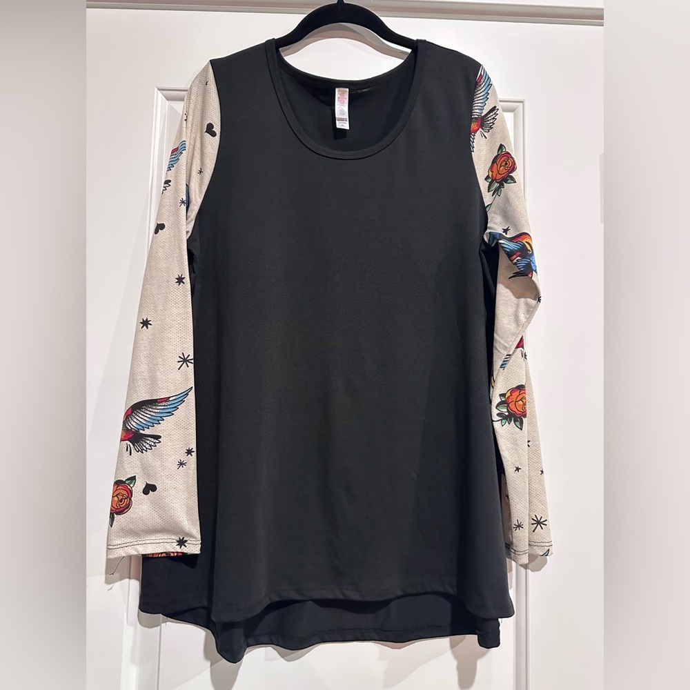 LuLaRoe Black Boxy Long Sleeve Tee